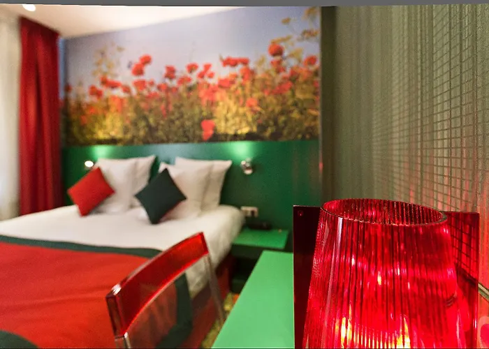 Jardins De Montmartre Hotel