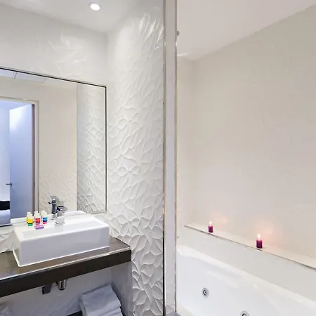 Hotel Jardins De Montmartre París