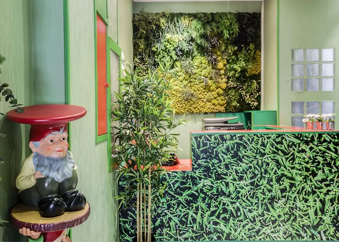 Jardins De Montmartre Hotel