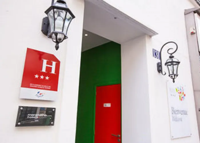 Hotel Jardins De Montmartre 3*