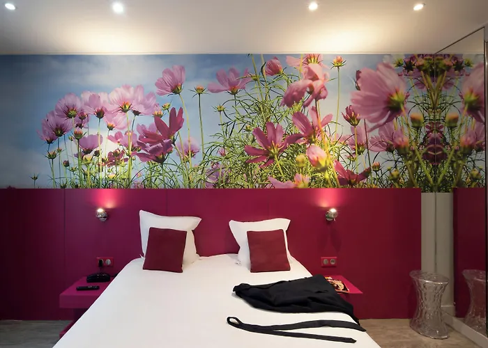 Hotel Jardins De Montmartre 3*