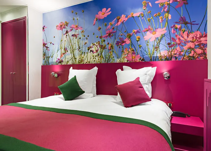 Hotel Jardins De Montmartre 3*