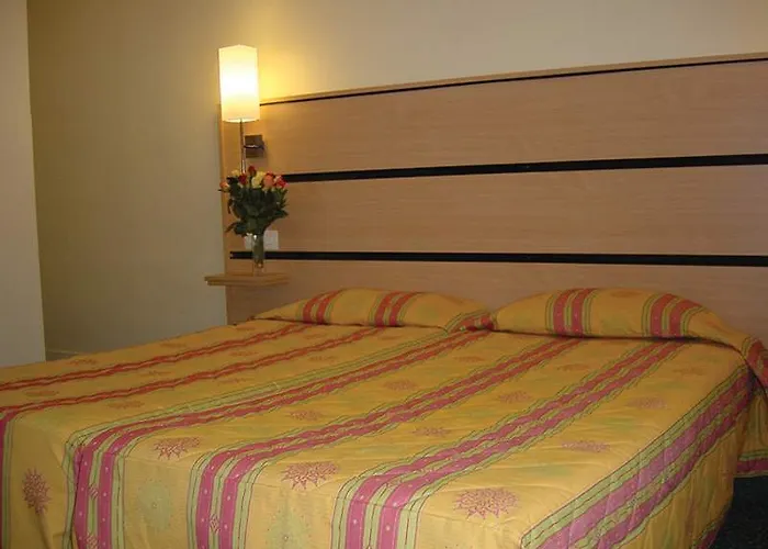 Hotel Jardins De Montmartre Paryż